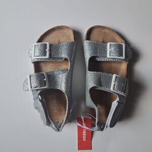 Joe Fresh silver toddler girl  sandals NWT size 6
